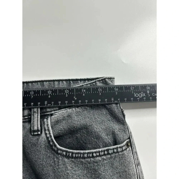 Current/Elliott Gray Straight Leg Jeans - Picture 5 of 9